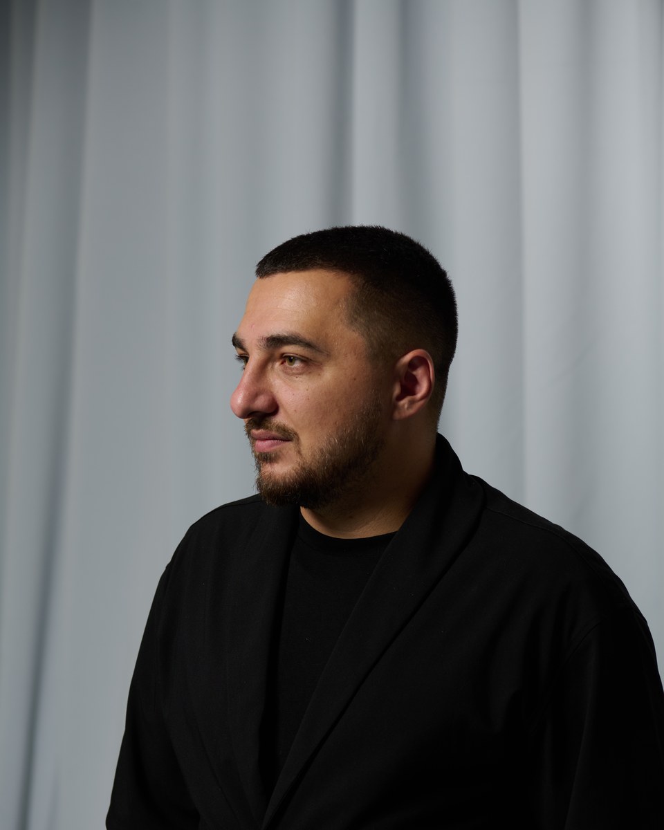 Mike Konstantinidis portrait